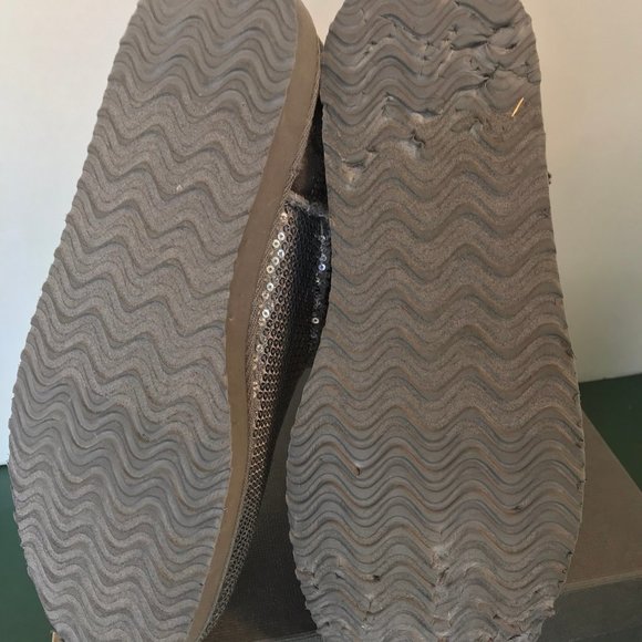 Sox Tab Sequin Booties - Picture 7 of 8